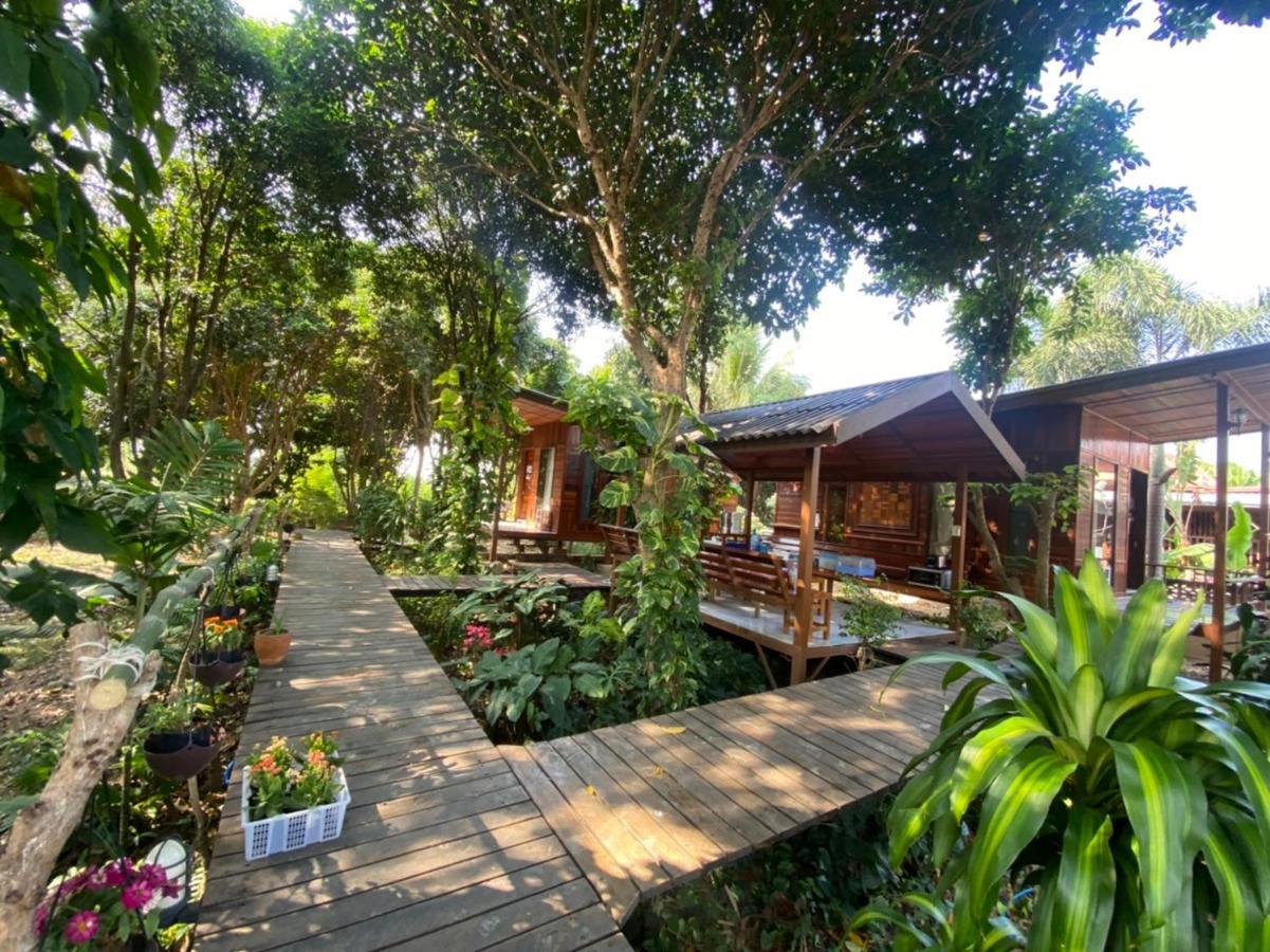 Готель Romyen House Ban Nong Nam Khan Екстер'єр фото