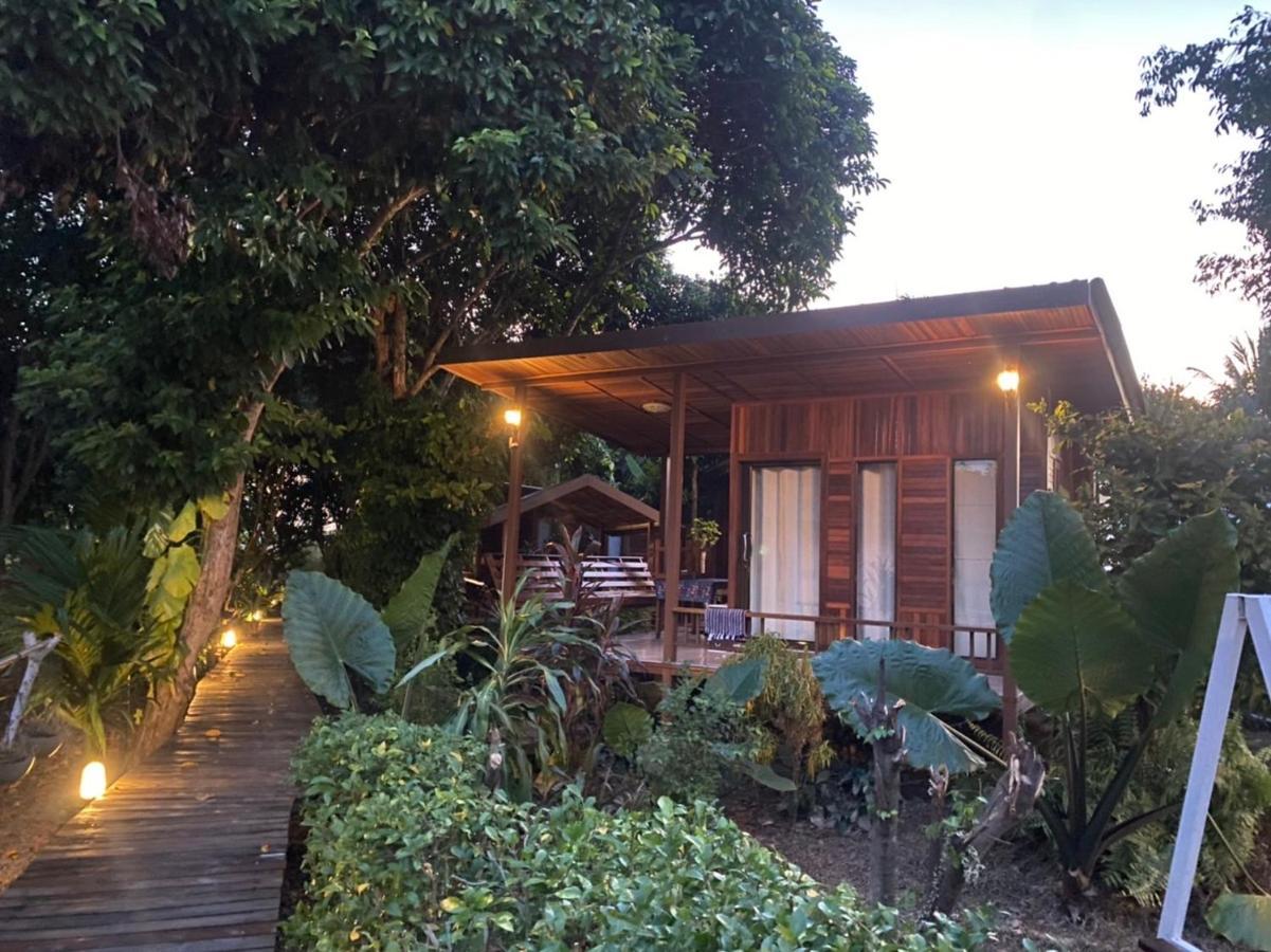 Готель Romyen House Ban Nong Nam Khan Екстер'єр фото