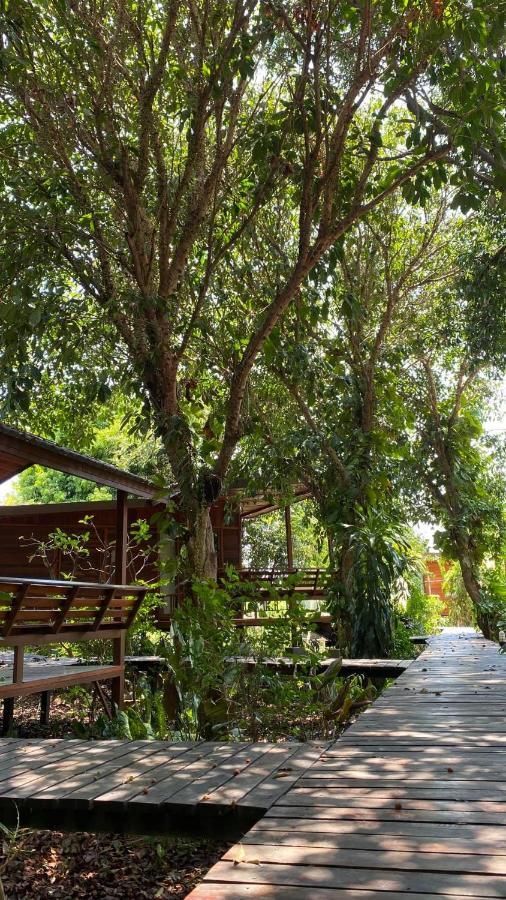 Готель Romyen House Ban Nong Nam Khan Екстер'єр фото